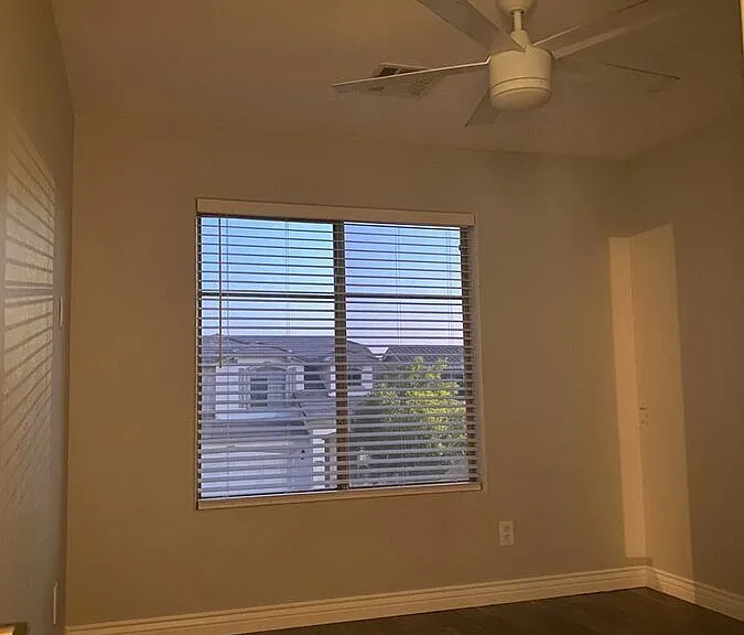 17648 W Lisbon Ln — Photo 23