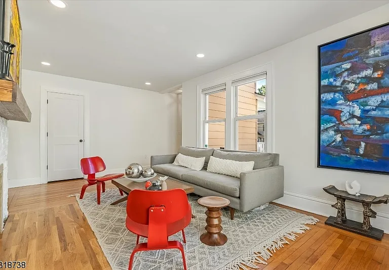 46 James St #1 — Photo 5