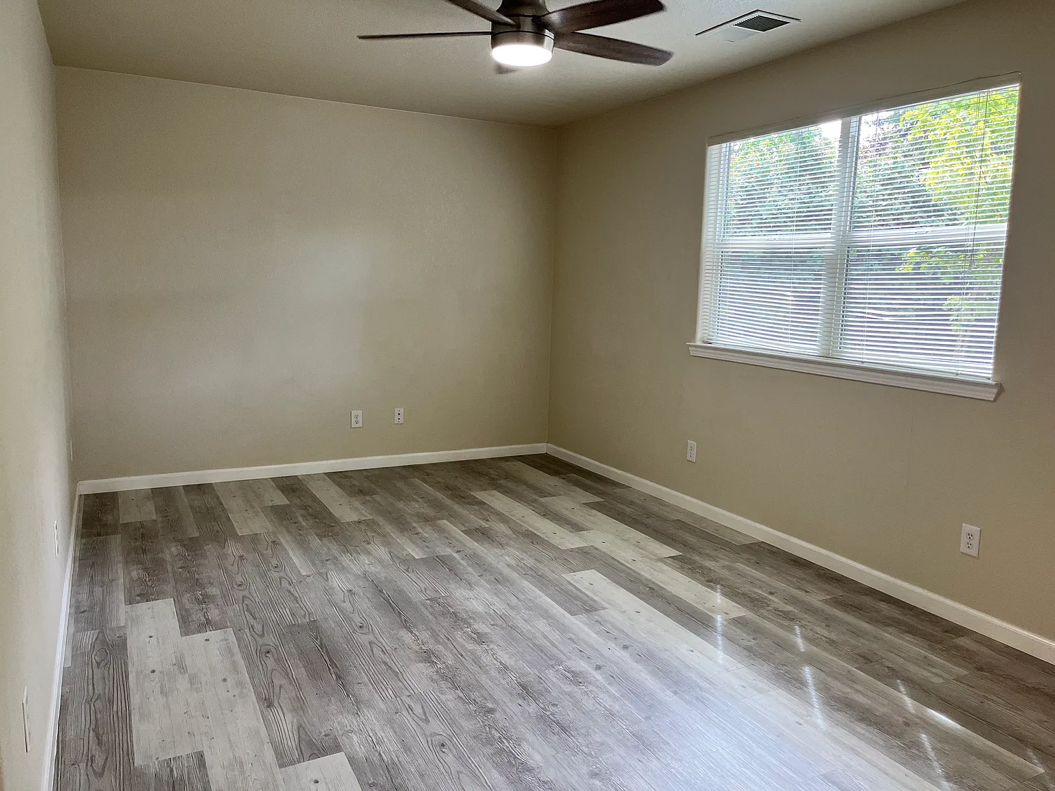 410 Encinal Ave — Photo 4