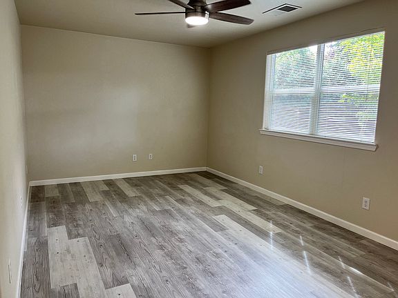 4th image of 410 Encinal Ave