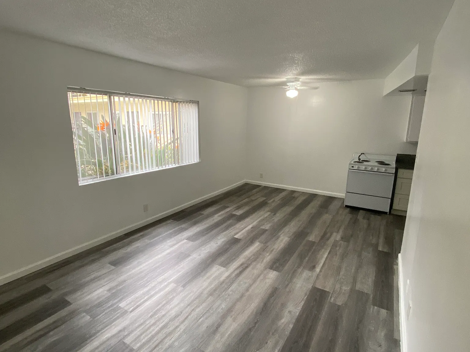 1 bed, 695 sqft, $1,895 — Photo 4