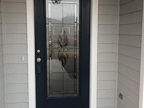 3rd image of 23001 NW 6th Ln
