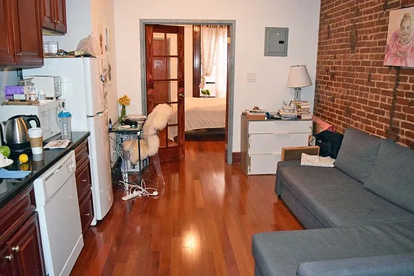 Rented by Dynamik Realty | media 15