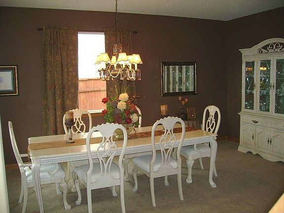 Elegant dining room