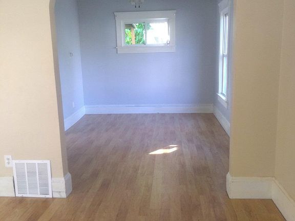 5th image of 1338 E 92nd St