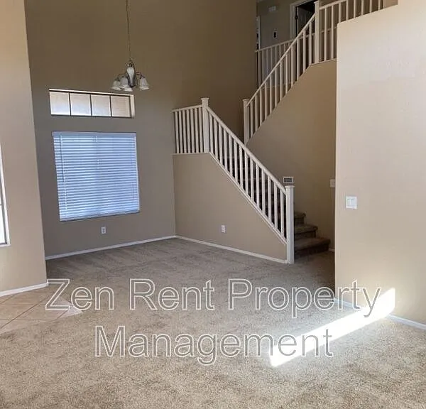 2541 W Canyon Way — Photo 4