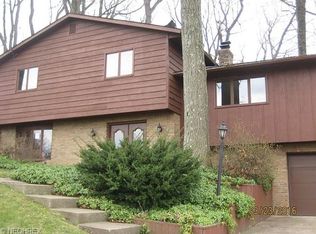 3104 Lori St NW, Uniontown, OH 44685