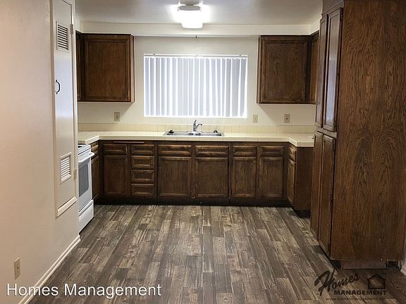 3rd image of 420 W 6th Ave APT B