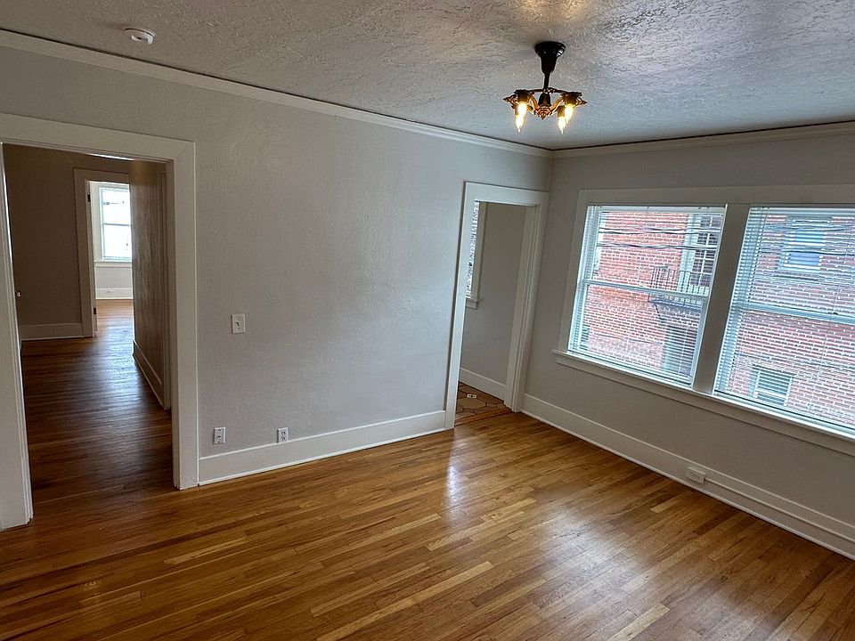 1st image of 630 NE Lawrence Ave APT 10