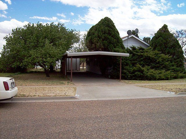 1st image of 902 E Gum Ave
