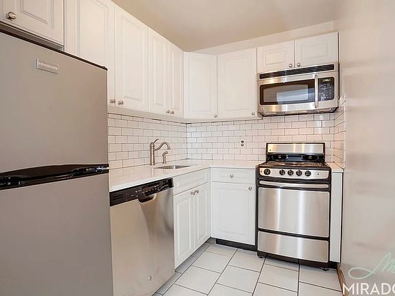 3rd image of 132 E 45th St APT 10F