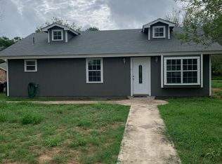 605 S 13th St, Carrizo Springs, TX 78834