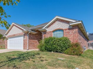 6720 Chalk River Dr, Fort Worth, TX 76179