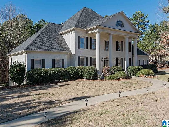 3rd image of 32 Bonnie Blue Ln