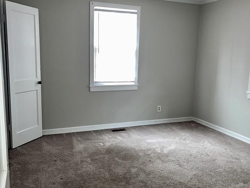 2nd image of 324 Briarcliff Rd
