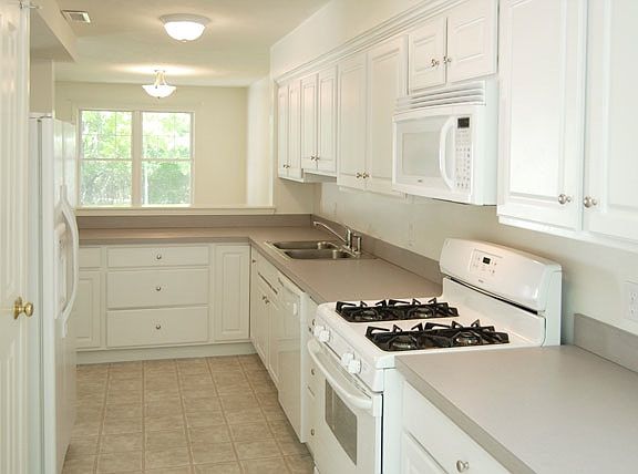 2nd image of 130 Brook View Dr