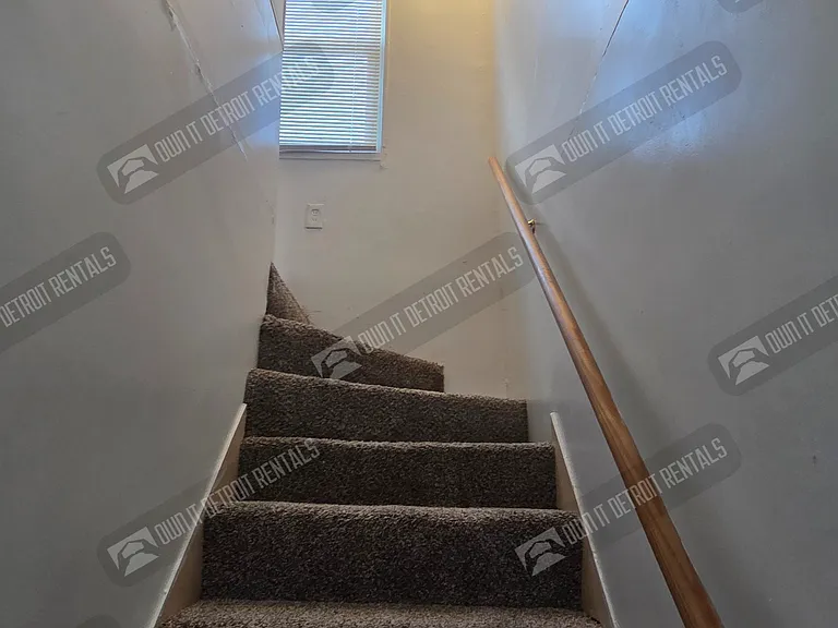 19384 Concord St — Photo 11