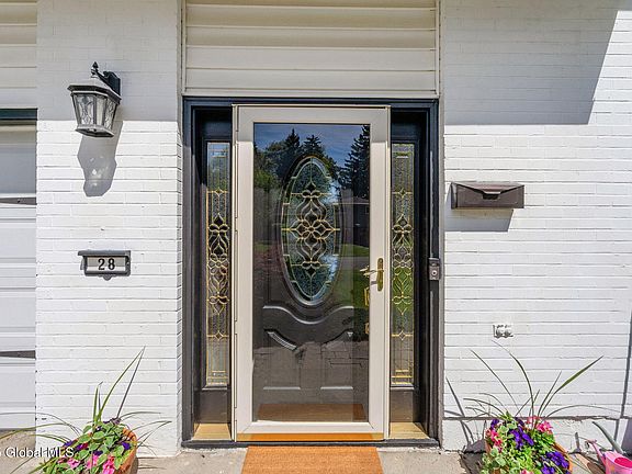 3rd image of 28 Hialeah Drive