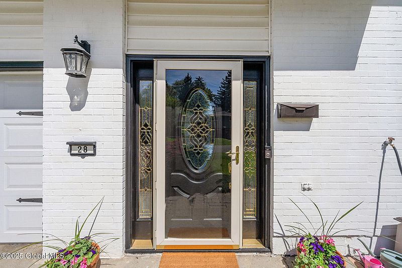 3rd image of 28 Hialeah Drive