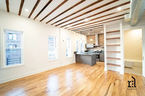 Rented by Voro New York | media 8