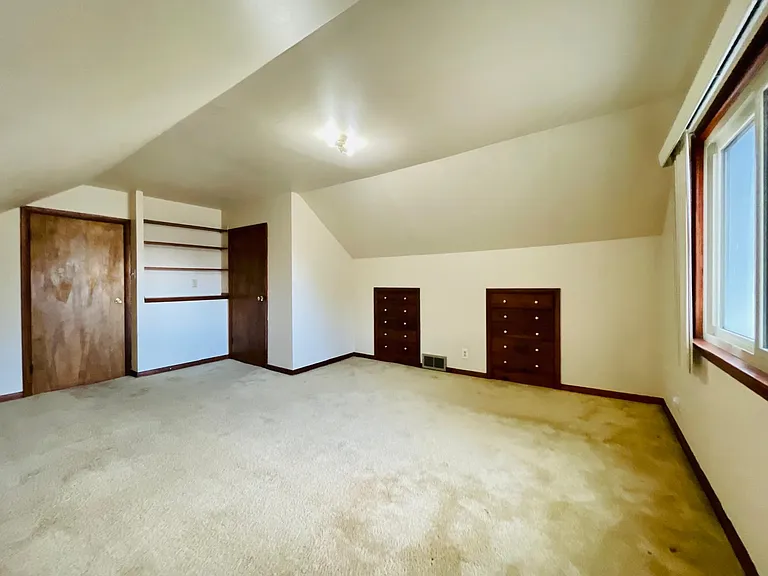 Master Bedroom - upper level
