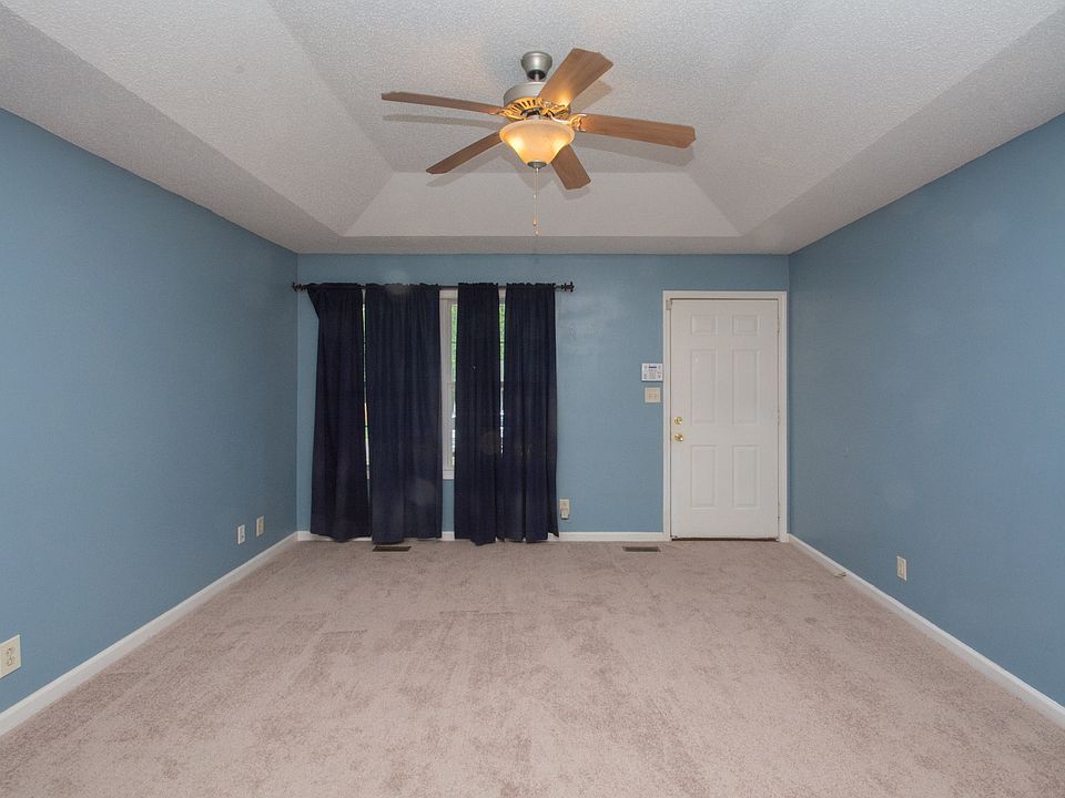 1st image of 593 Woodhaven Dr