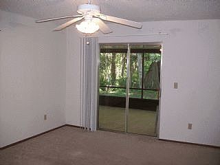 4th image of 17 Laurel Oaks Cir