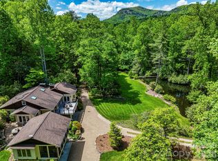 1213 Bull Pen Rd, Cashiers, NC 28717