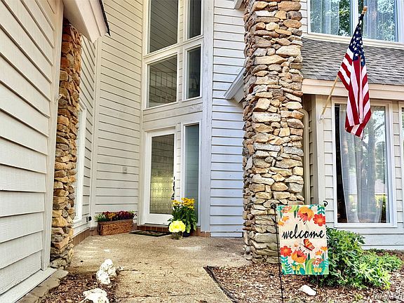 3rd image of 508 Seminole Cir