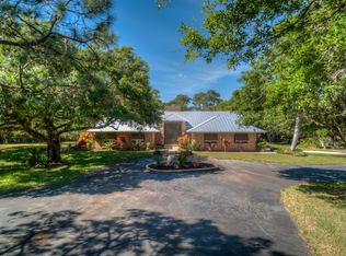 8850 Hidden Pines Rd, Fort Pierce, FL 34945
