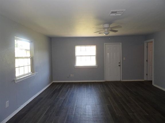 5th image of 1437 SW 36th St