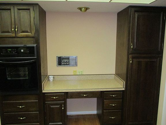 5th image of 6050 McNutt Dr