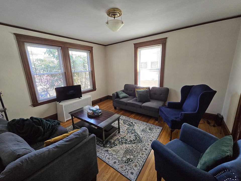 1st image of 17 Elmira St #B