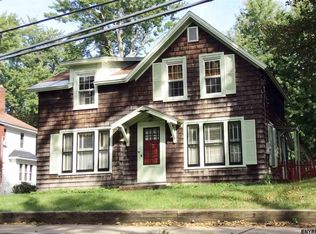 1056 Van Antwerp Rd, Niskayuna, NY 12309