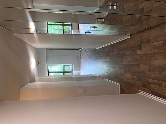 4th image of 899 S Plymouth Ct APT 110