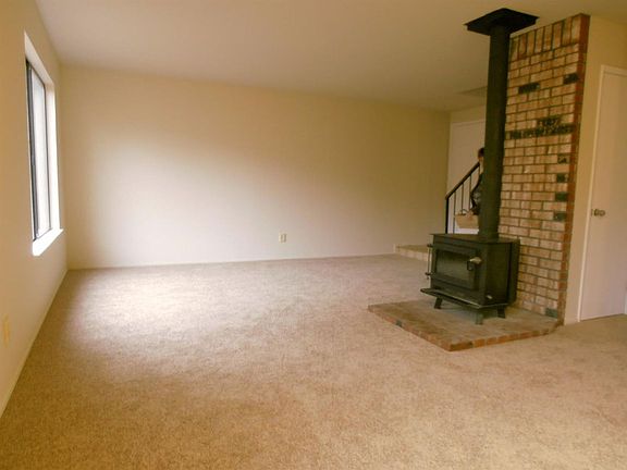 3rd image of 2854 Hotchkiss Ct