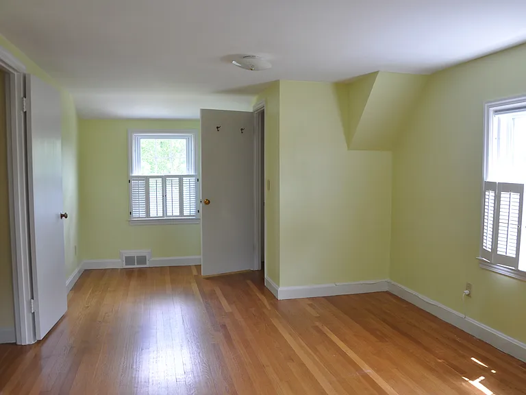 37 Elm Dr — Photo 9