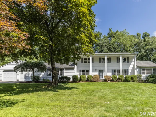 5 Grand Place, Newtown, CT 06470