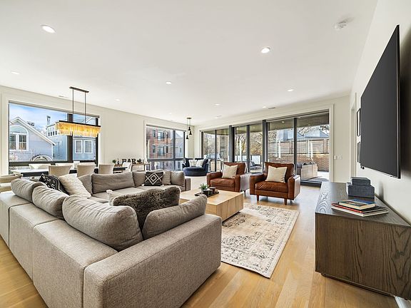 5th image of 1110 W Schubert Ave #203
