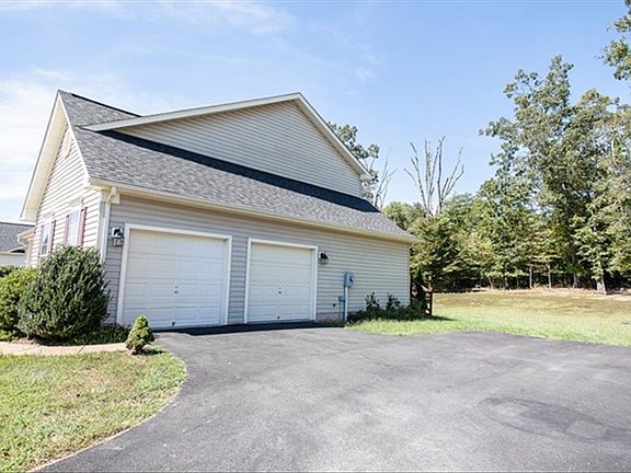 2nd image of 409 Justin Dr