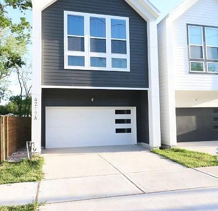 3rd image of 4217A Hare St