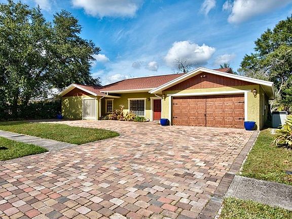 2nd image of 4706 Foxshire Cir