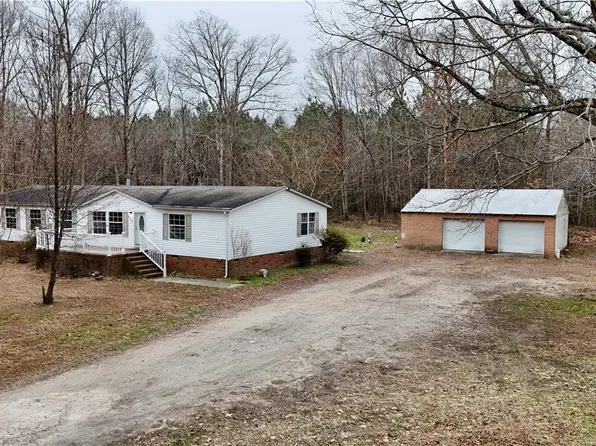 228 Friendship Ln, Mattaponi, VA 23110