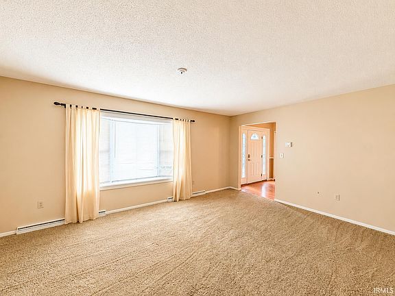 5th image of 9540 Sunnyside Dr