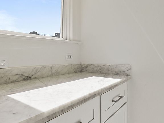 5th image of 60 Woodward St Suite B