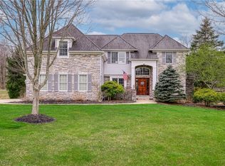 430 W Homestead Dr, Aurora, OH 44202