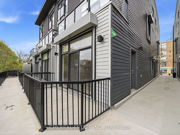3rd image of 1321 Gerrard St E #10