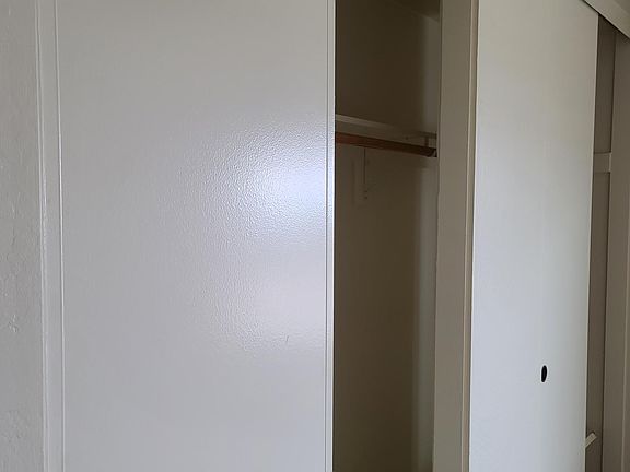 5th image of 620 Serramonte Blvd