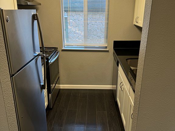 3rd image of 646-664 SE 148th Ave #22
