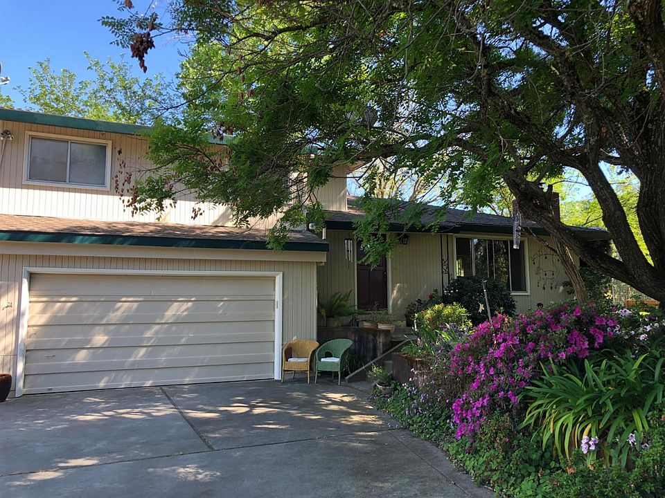 2nd image of 2603 Burl Ln